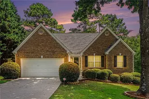 955 Pebble Bend Dr, Grayson, GA 30017 - Photo 2