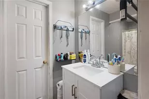 108 Roberts St, Calhoun, GA 30701 - Photo 16