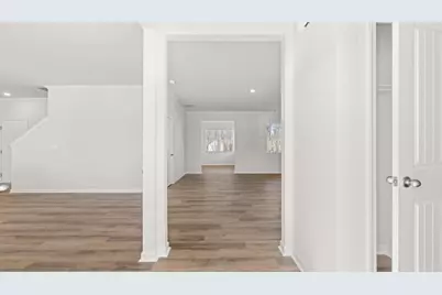 109 King Village, Braselton, GA 30517 - Photo 2