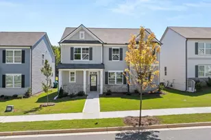 109 King Vlg, Braselton, GA 30517 - Photo 1