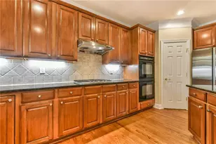 5155 Harbury Ln, Suwanee, GA 30024 - Photo 14