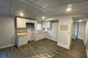 114 Skyland Dr E, Locust Grove, GA 30248 - Photo 2
