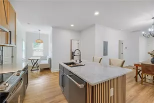 95 Arcadia Cir NW, Atlanta, GA 30314 - Photo 6