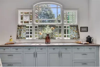 201 Hurt Street NE, Atlanta, GA 30307 - Photo 20
