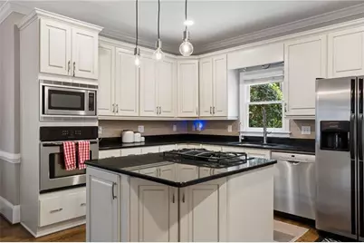 1104 Chantilly Crescent NE, Atlanta, GA 30324 - Photo 10