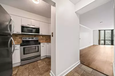 2870 Pharr Court South NW #203, Atlanta, GA 30305 - Photo 4