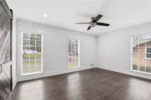 9785 La View Cir, Roswell, GA 30075 - Photo 16