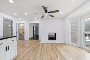 9785 La View Cir, Roswell, GA 30075 - Photo 14