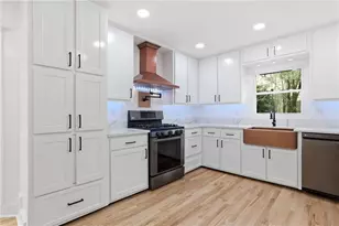 9785 La View Cir, Roswell, GA 30075 - Photo 12