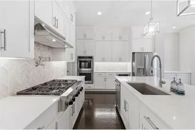 2070 Wheaton Way, Atlanta, GA 30328 - Photo 8