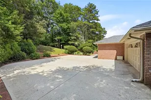1076 Coronation Dr, Atlanta, GA 30338 - Photo 40