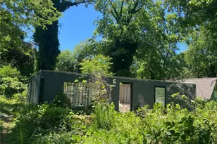 2025 Moody Dr SW, Atlanta, GA 30315 - Photo 1