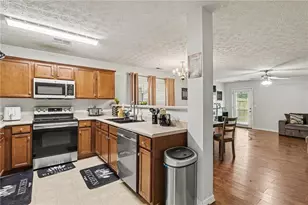 413 Erin Ct, Villa Rica, GA 30180 - Photo 2