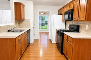 8835 Grappe Trace, Suwanee, GA 30024 - Photo 4