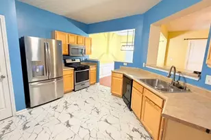 385 Cool Weather Dr, Lawrenceville, GA 30045 - Photo 4