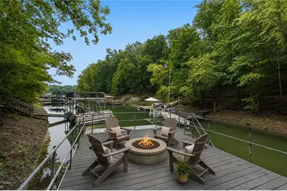 6137 White Oak Drive, Flowery Branch, GA 30542 - Photo 2