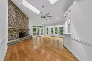 6137 White Oak Dr, Flowery Branch, GA 30542 - Photo 12