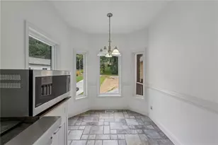 6137 White Oak Dr, Flowery Branch, GA 30542 - Photo 20