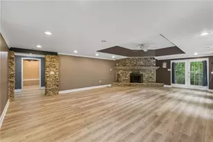 6137 White Oak Dr, Flowery Branch, GA 30542 - Photo 34