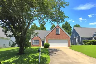8208 Wynfield Dr, Jonesboro, GA 30238 - Photo 4