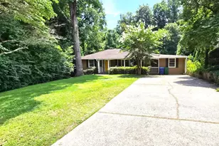 3022 Templewood Dr NE, Brookhaven, GA 30319 - Photo 2