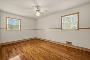 520 Pinecrest Dr, Riverdale, GA 30274 - Photo 12