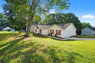 4466 Big Bluff Ct, Douglasville, GA 30135 - Photo 6