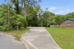 739 S Carter Dr, Jonesboro, GA 30236 - Photo 1