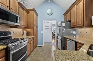 208 Stonegate Ct, Canton, GA 30114 - Photo 22