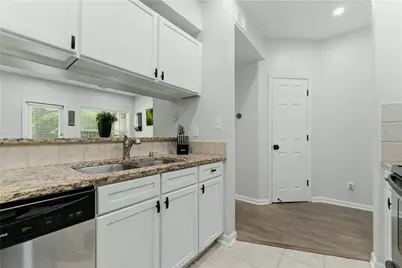 1250 Parkwood Circle SE #1214, Atlanta, GA 30339 - Photo 8