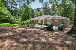 388 Lakemoore Dr NE, Atlanta, GA 30342 - Photo 30