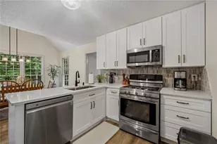 916 Fernwood Rd, Woodstock, GA 30189 - Photo 10