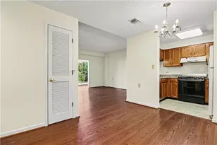 1800 Clairmont Lake, Decatur, GA 30033 - Photo 12