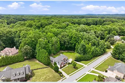 411 Hunting Hills Drive, Braselton, GA 30517 - Photo 22