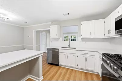5651 Wells Circle, Stone Mountain, GA 30087 - Photo 10