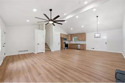 170 Oakland Boulevard, Stockbridge, GA 30281 - Photo 6