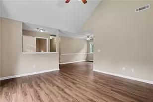 35 Pemberton Pl, Sharpsburg, GA 30277 - Photo 2