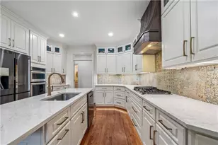 5298 Brookelake Dr, Dunwoody, GA 30338 - Photo 10
