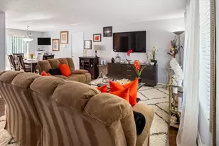 10455 Worthington Hills Manor, Roswell, GA 30076 - Photo 8
