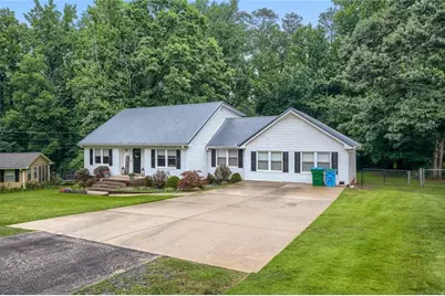 5042 Stephens Drive SW, Lilburn, GA 30047 - Photo 2