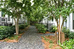 4471 Dandelion Ln, Atlanta, GA 30342 - Photo 6
