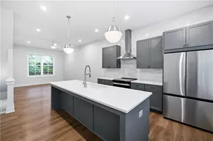 4471 Dandelion Ln, Atlanta, GA 30342 - Photo 12