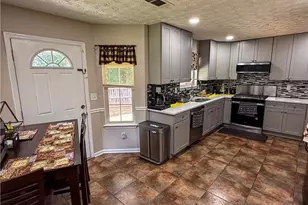 1110 Meadow Walk Ave, Lawrenceville, GA 30044 - Photo 158