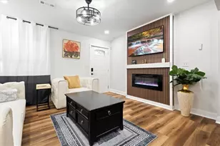 1765 Mary George Ave NW, Atlanta, GA 30318 - Photo 6