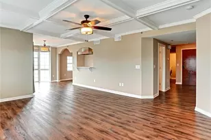 3435 Kingsboro Rd NE, Atlanta, GA 30326 - Photo 16