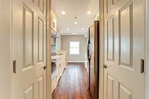 3435 Kingsboro Rd NE, Atlanta, GA 30326 - Photo 4