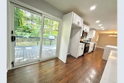 210 Suburban Drive NE, Kennesaw, GA 30144 - Photo 14