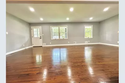 210 Suburban Drive NE, Kennesaw, GA 30144 - Photo 2