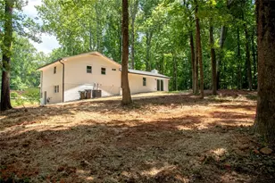5545 Crestview Dr, Acworth, GA 30102 - Photo 8