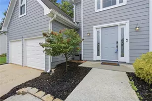 1960 Rocksram Dr, Buford, GA 30519 - Photo 4